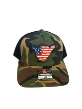 Load image into Gallery viewer, Hang Loose American Camo Snapback